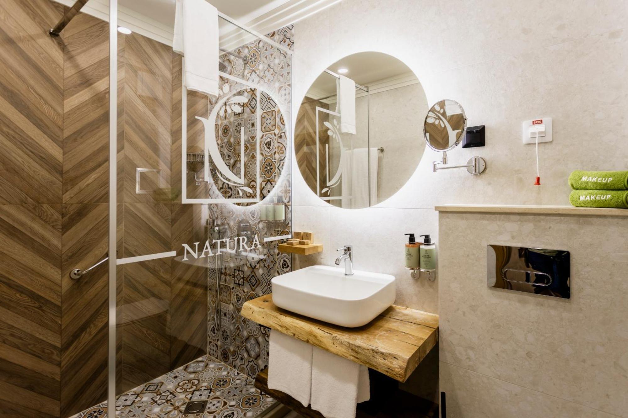 Natura All Seasons Boutique Hotel Burgas Stad Buitenkant foto
