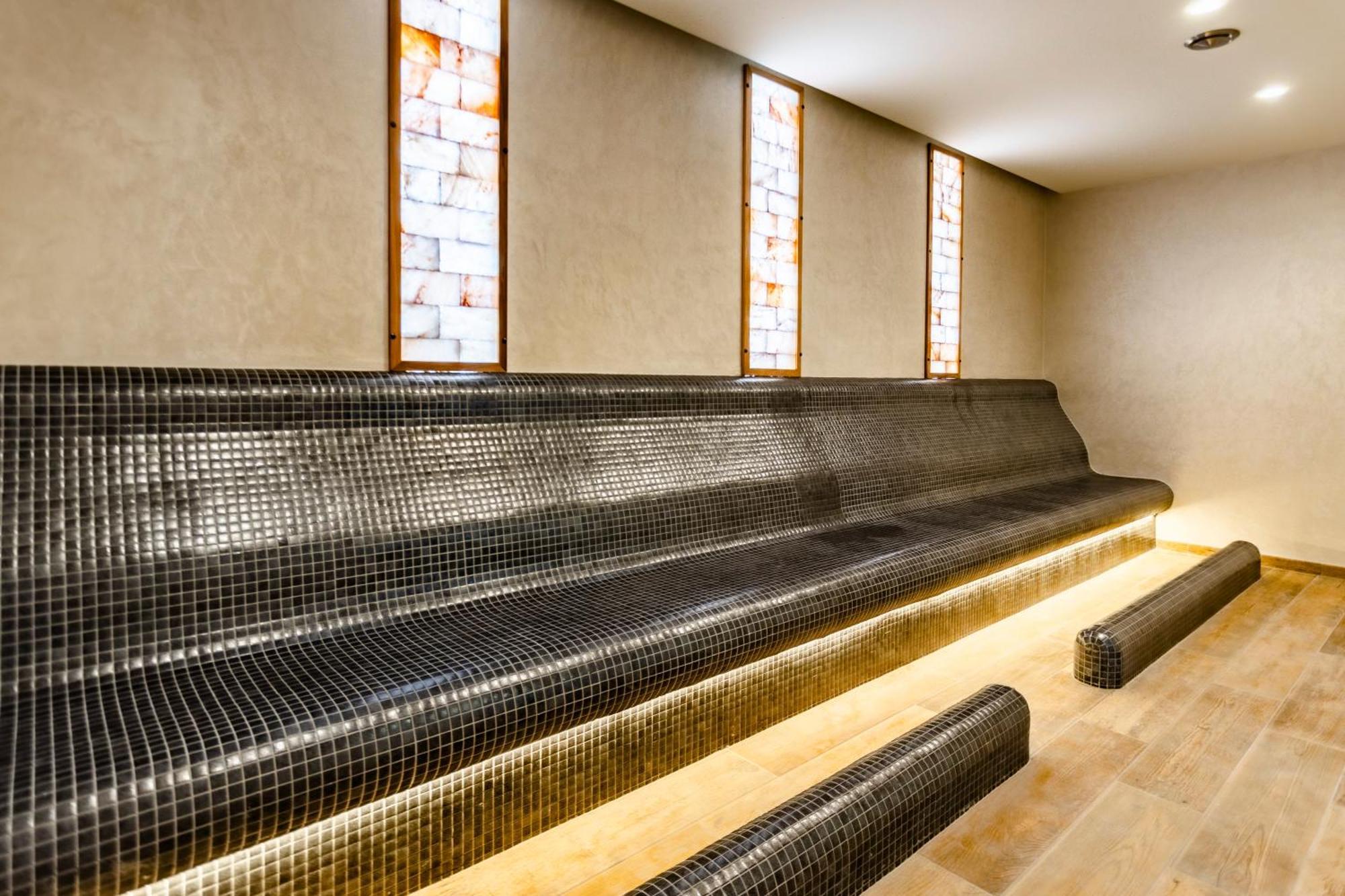 Natura All Seasons Boutique Hotel Burgas Stad Buitenkant foto